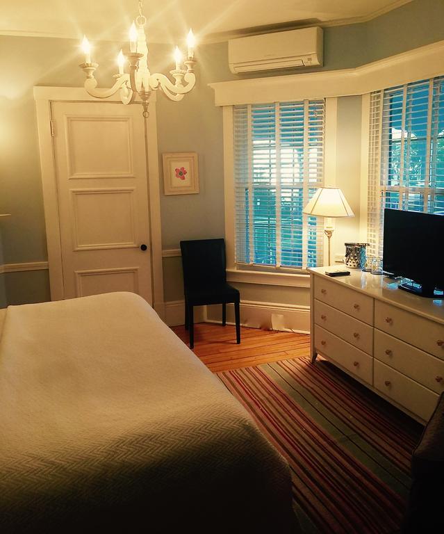 Crocker House Inn فينيارد هافن الغرفة الصورة