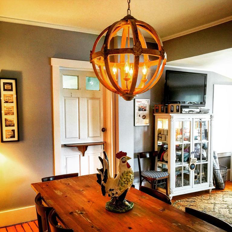 Crocker House Inn فينيارد هافن المظهر الخارجي الصورة
